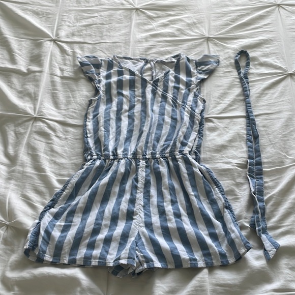 abercrombie kids Pants - Abercrombie Kid’s Blue and White Romper